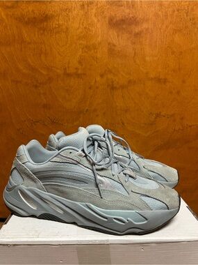 Yeezy Boost 700 V2 Hospital Blue Men’s 12.5